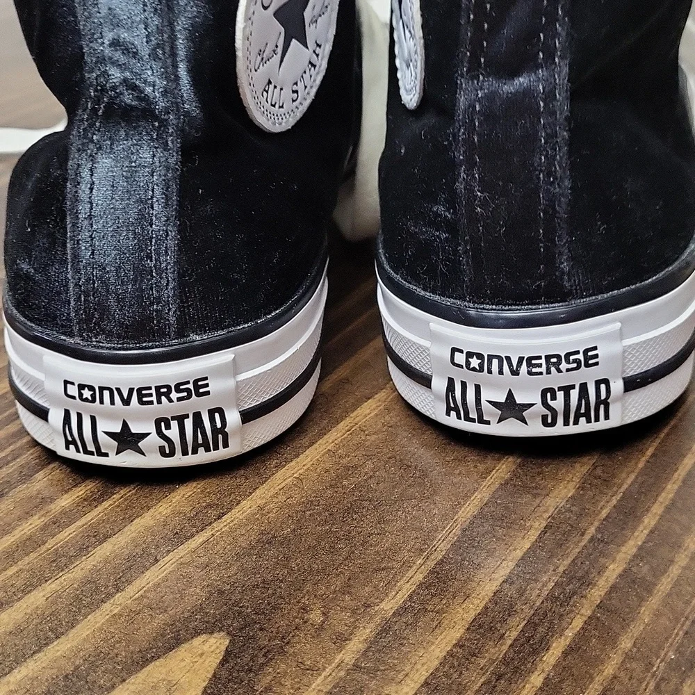 Converse Shoes - Picture 3 of 5